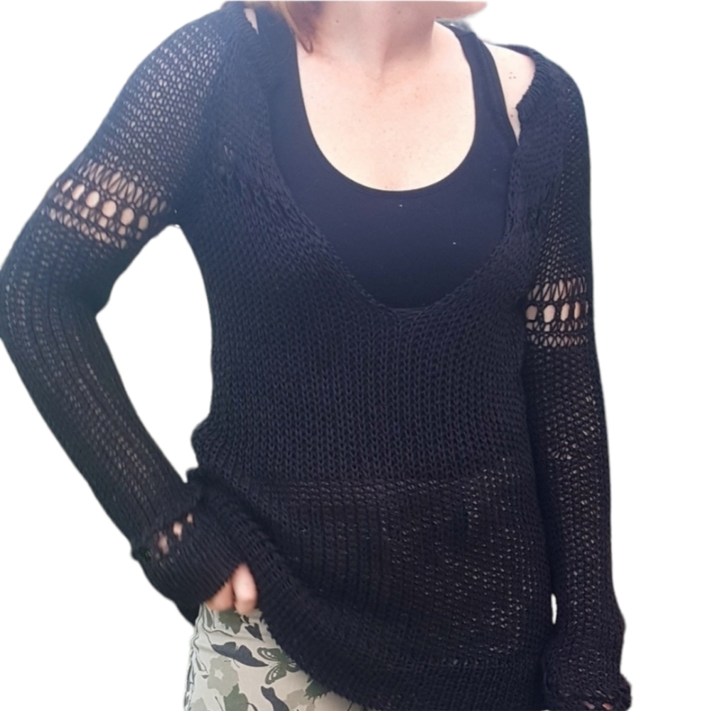 🍬Black loose knit beach cover up size S